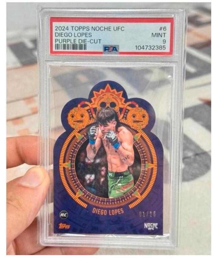 2024 Topps Noche UFC diego lopes Purple diecut /25 nr1 PSA-9, Verzamelen, Sportartikelen en Voetbal, Nieuw, Spelerskaart, Ophalen of Verzenden