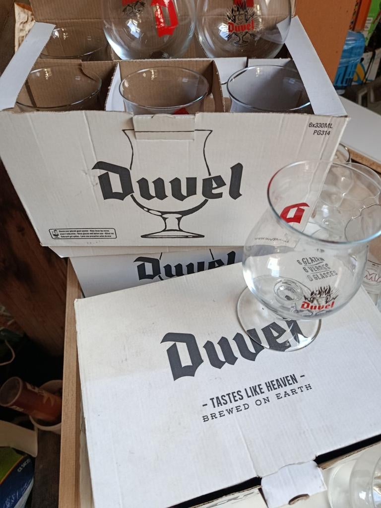 18 verres duvel neufs, Collections, Verres & Petits Verres, Enlèvement