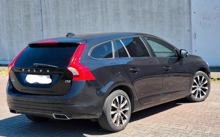 Volvo V60 D2 an2018 cuir clima gps 200mkm 2018. 7500€, Auto's, Volvo, Particulier, V60, Diesel, Euro 6, Break, 5 deurs, Handgeschakeld