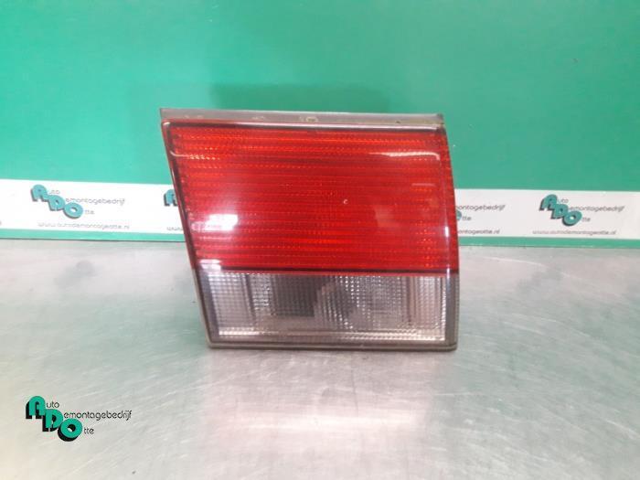Feu arrière gauche d'un Saab 9-3, Autos : Pièces & Accessoires, Éclairage, Saab, Utilisé, 3 mois de garantie, Enlèvement ou Envoi
