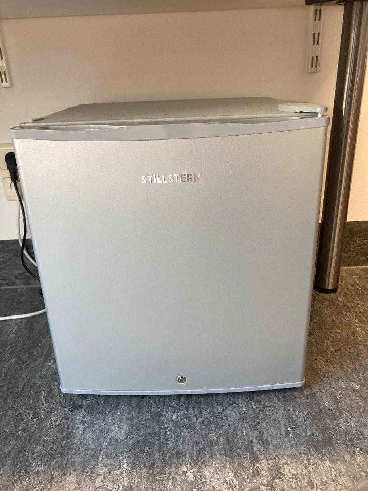 Mini-réfrigérateur Stillstern, Electroménager, Réfrigérateurs & Frigos, Comme neuf, Avec compartiment congélateur, Moins de 75 litres