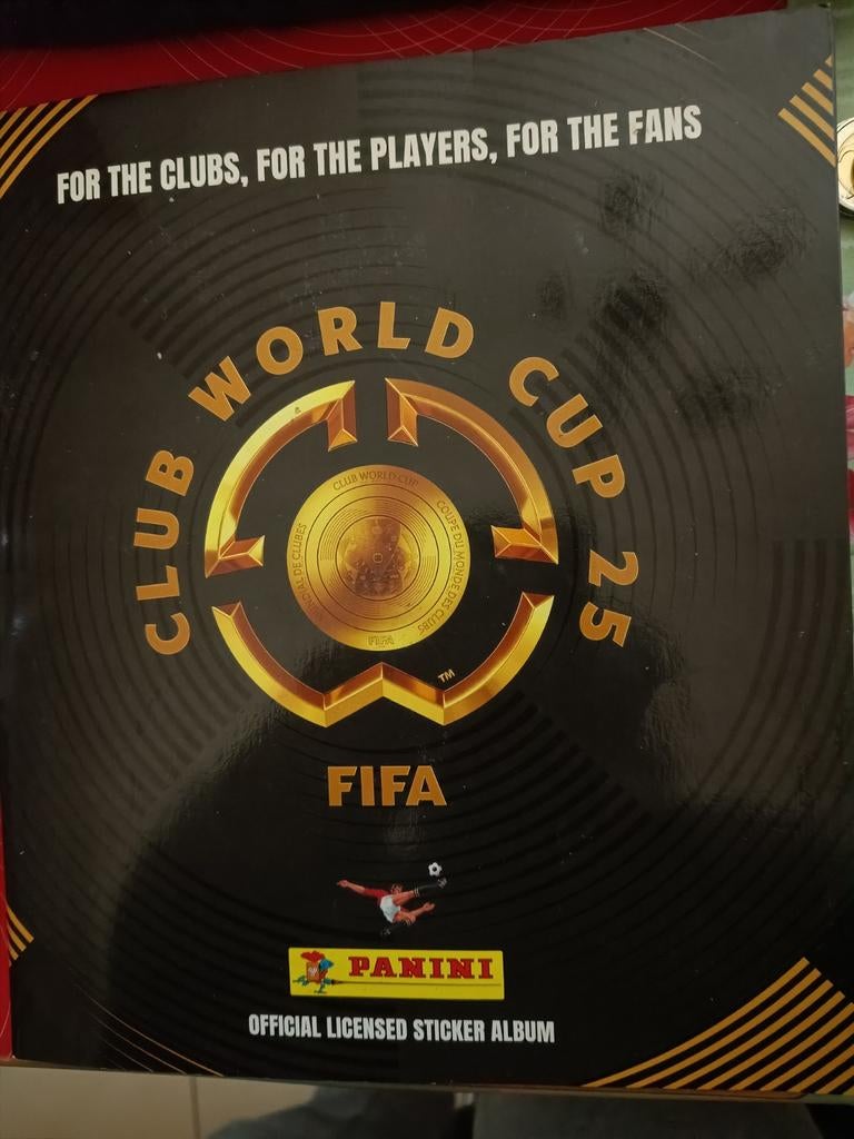 Volledige complete volle Stickeralbum Club World Cup 25 Fifa, Collections, Actions de supermarché, Enlèvement ou Envoi