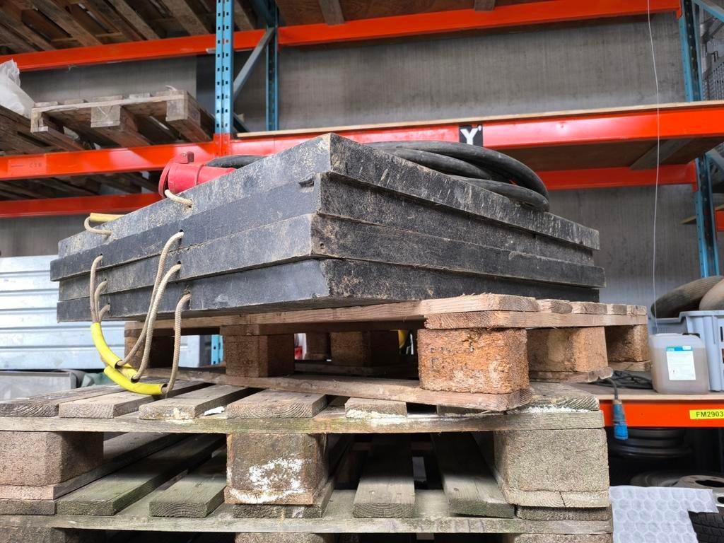 4 Stempelplaten 100x100x50, Tuin en Terras, Palen, Balken en Planken, Ophalen