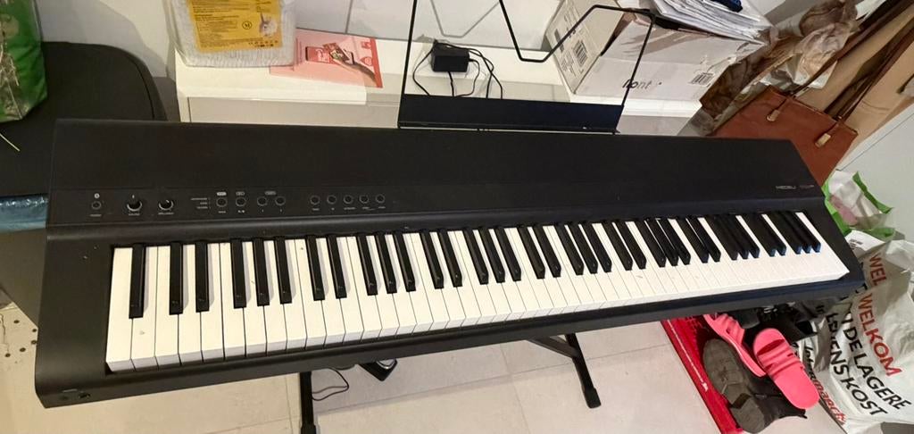 Clavier piano électrique avec son pied et pédale, Musique & Instruments, Enlèvement, Comme neuf, Medeli