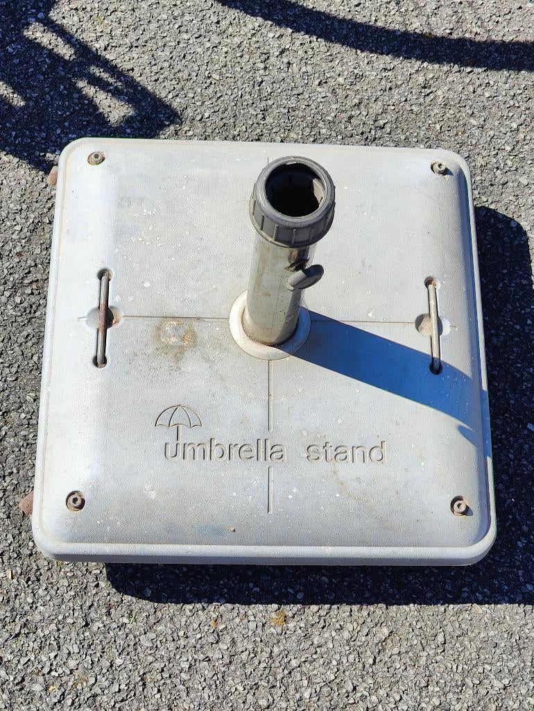 Zware betonnen parasolvoet op wieltjes, Tuin en Terras, Ophalen, Gebruikt, Parasolvoet