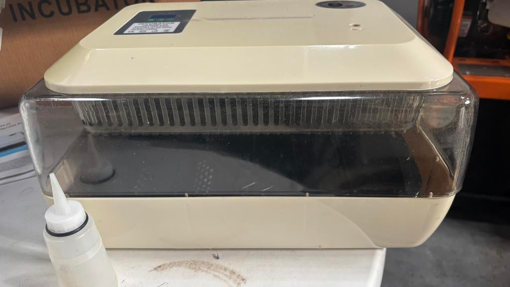 Broedmachine voor een 20tal eieren, Dieren en Toebehoren, Pluimvee | Toebehoren, Ophalen, Zo goed als nieuw, Broedmachine