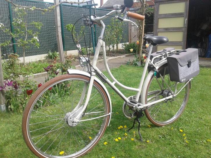 Prachtige  retro damesfiets-omafiets van Achielle Craighton, Fietsen en Brommers, Fietsen | Dames | Omafietsen, Zo goed als nieuw