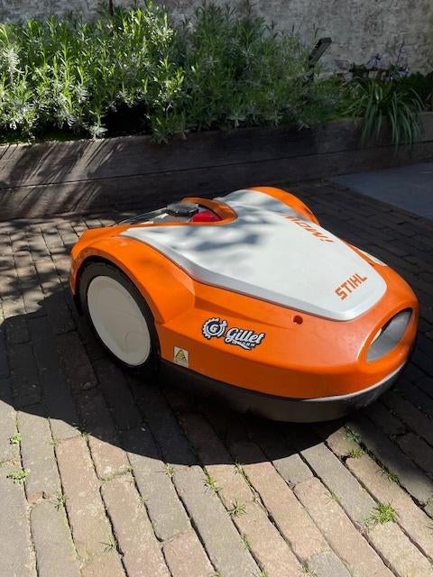 Robotmaaier STIHL RMI 632, Ophalen, Stihl, Gebruikt, Met regensensor