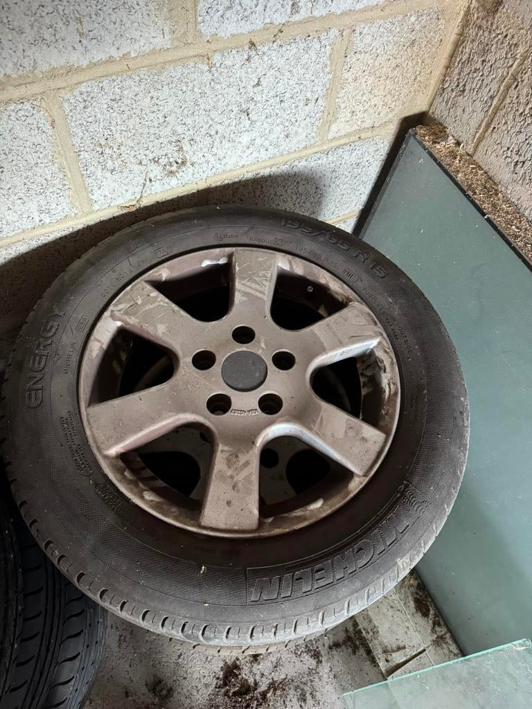 pneus michelin avev jantes pour vw, Autos : Pièces & Accessoires, 15 pouces, Pneus et Jantes, Véhicule de tourisme, Pneus été