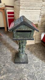 Betonnen  brievenbus: verf is nog volledig intact., Ophalen, Gebruikt, Beton, Staande brievenbus