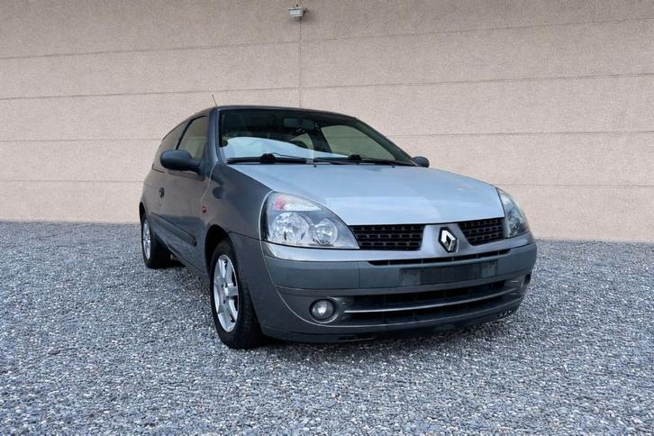 Renault Clio 1.2 16v, Auto's, Renault, Particulier, Clio, Airbags, Bluetooth, Centrale vergrendeling, Elektrische buitenspiegels