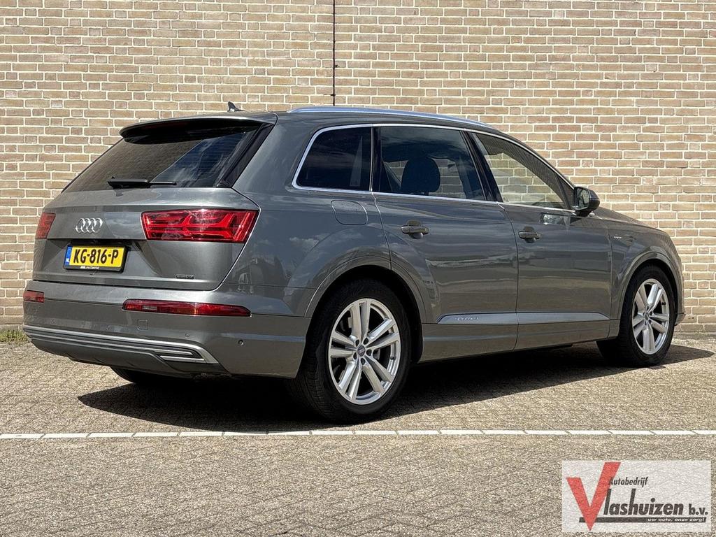 Audi Q7 3.0 TDI e-tron quattro Premium | Pano | Leder | 360, Auto's, Automaat, Zwart, 48 g/km, Bedrijf
