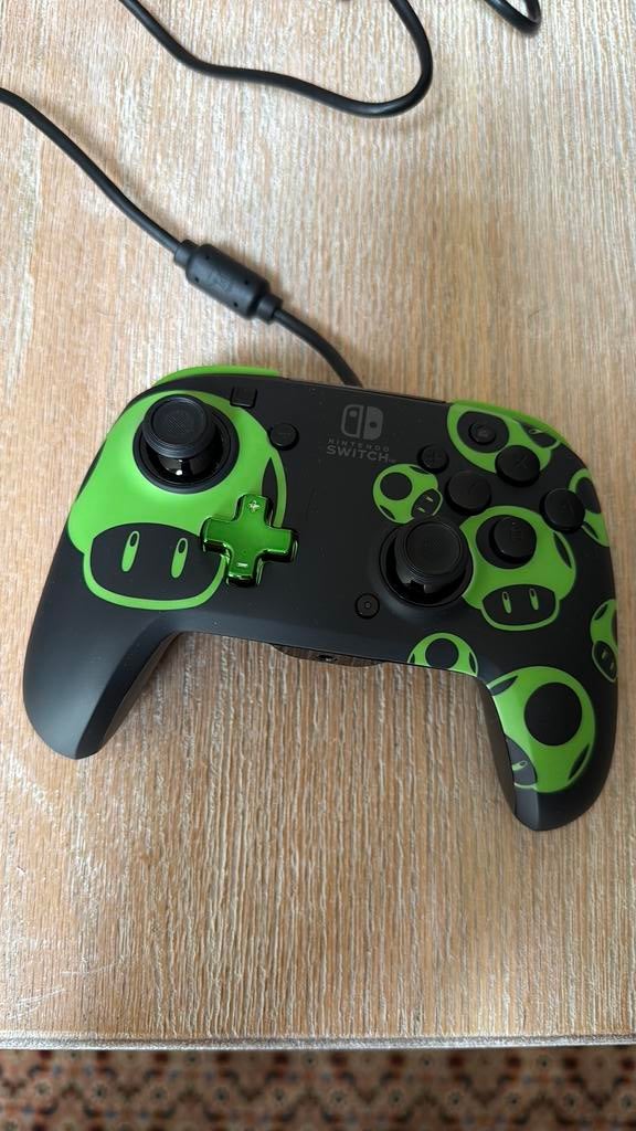 Manette Nintendo Switch PDP filaire verte, Enlèvement, Comme neuf
