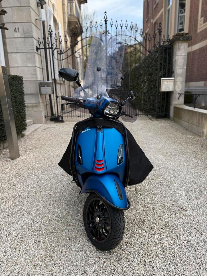 Vespa Sprint Full Option 2021 Iget, Fietsen en Brommers, Scooters | Vespa, Zo goed als nieuw, Ophalen