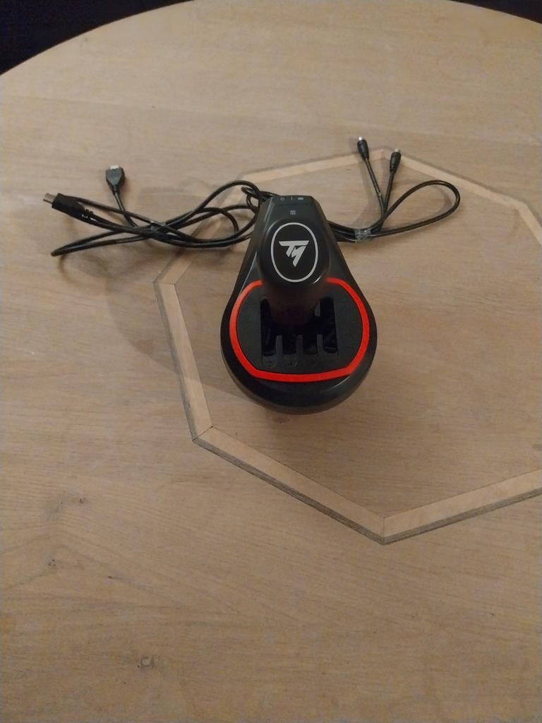 Thrustmaster, Enlèvement