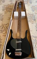 DANELECTRO - 58 LONGHORN BASS - GAUCHER - BLACK, Musique & Instruments, Instruments à cordes frottées | Contrebasses, Enlèvement ou Envoi