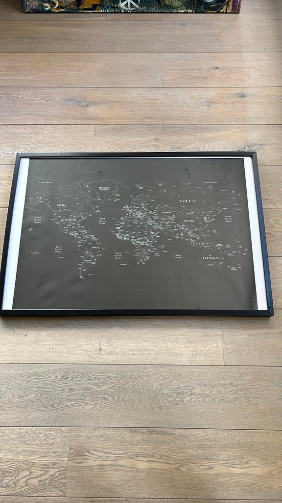 Ingekaderde wereldkaart 94cm x 63cm, Ophalen, Gebruikt