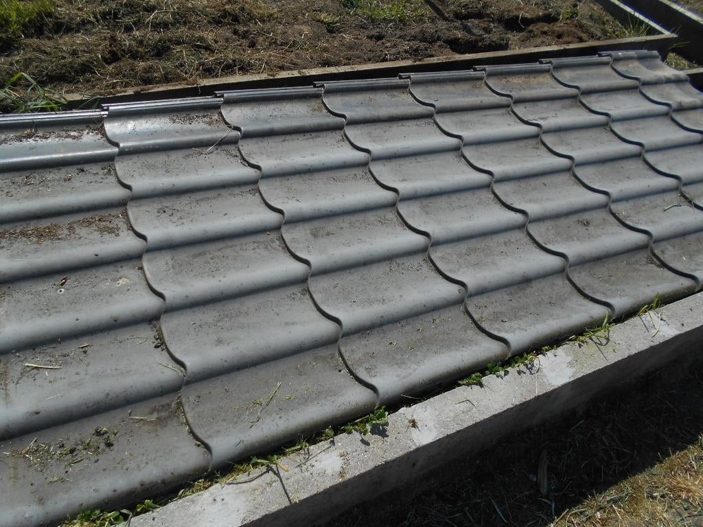 TOLES TUILES...120cm /265cm...lot de 8 plaques  a 50e/pièce, Enlèvement, Utilisé, Autres matériaux