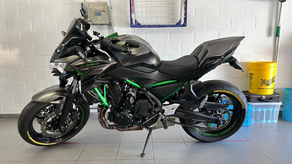 Kawasaki z650   2024, Motoren, 2 cilinders, Particulier, Minimaal motorrijbewijs A2, 650 cc