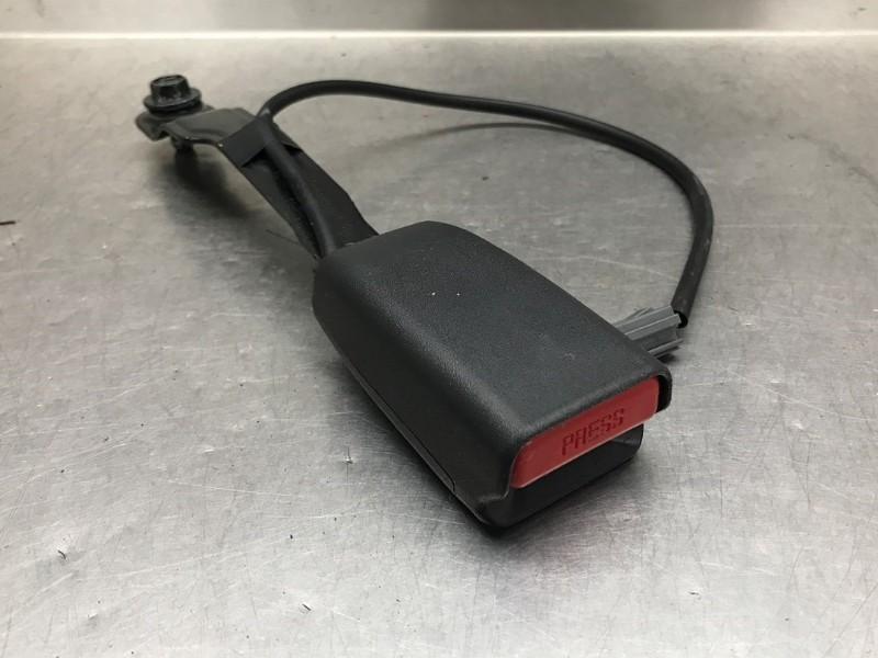 GORDELSLOT RECHTS VOOR Mazda CX-5 (KF) (|181204AV|), Auto-onderdelen, Interieur en Bekleding, Gebruikt, Mazda