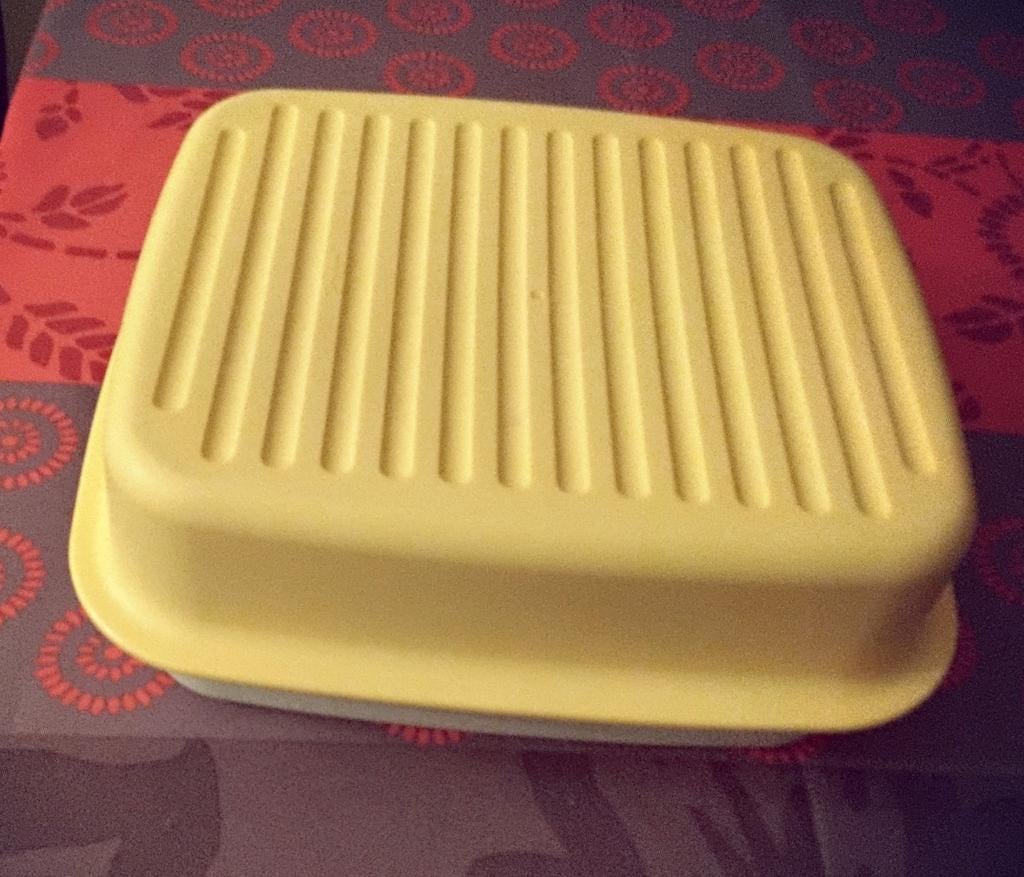 Boîte à pains, Maison & Meubles, Cuisine| Tupperware, Boîte