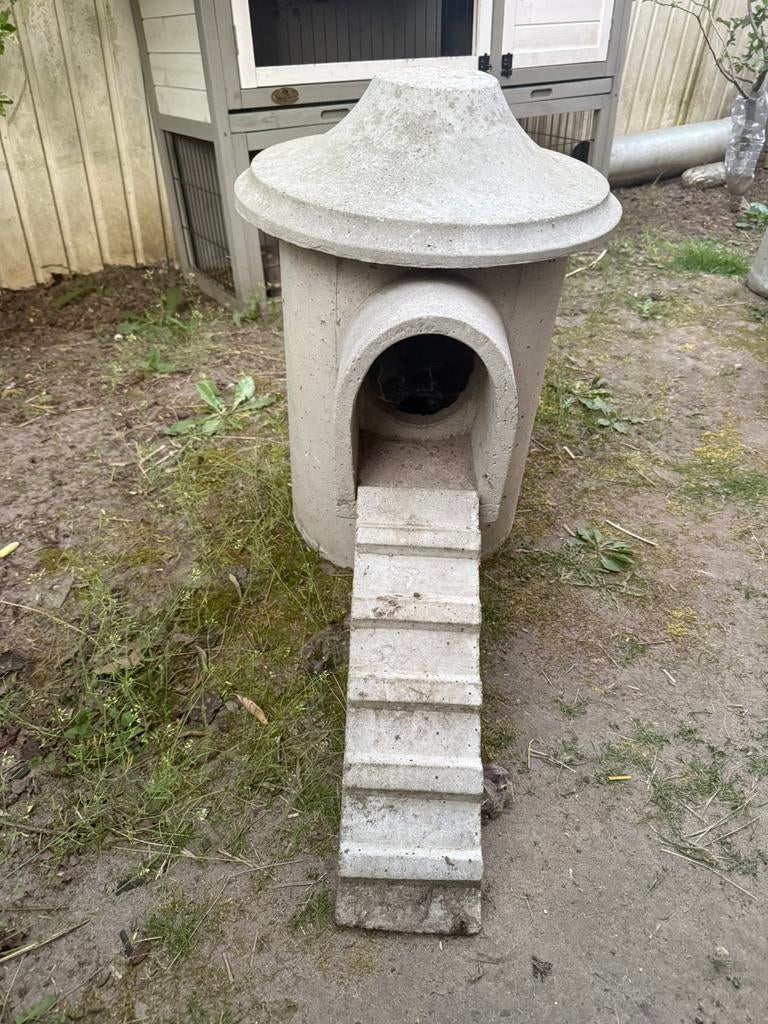 Zeer mooi betonnen broedhok voor eenden, Dieren en Toebehoren, Ophalen, Zo goed als nieuw, Overige typen