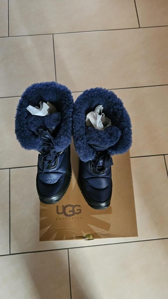 UGG Lorien Boot Insulated Sheepskin Midnight Navy Boots ugg, Kleding | Dames, Schoenen, Nieuw, Lage of Enkellaarzen, Blauw, Ophalen