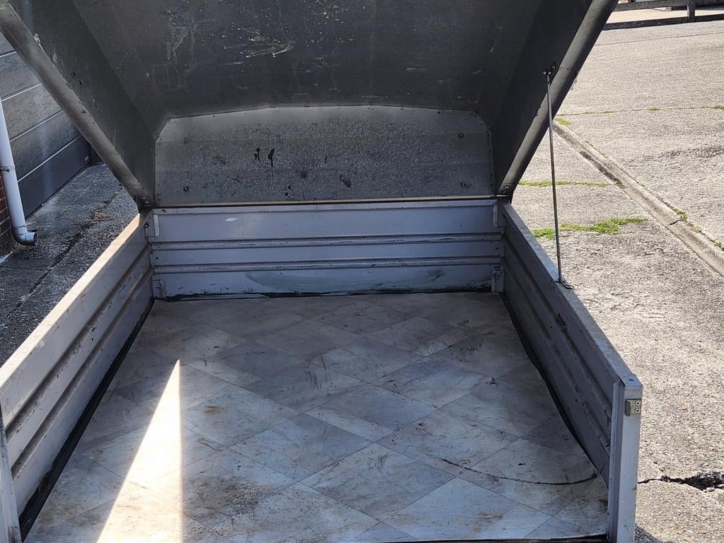 Een heel mooie en stevig kaar te koop