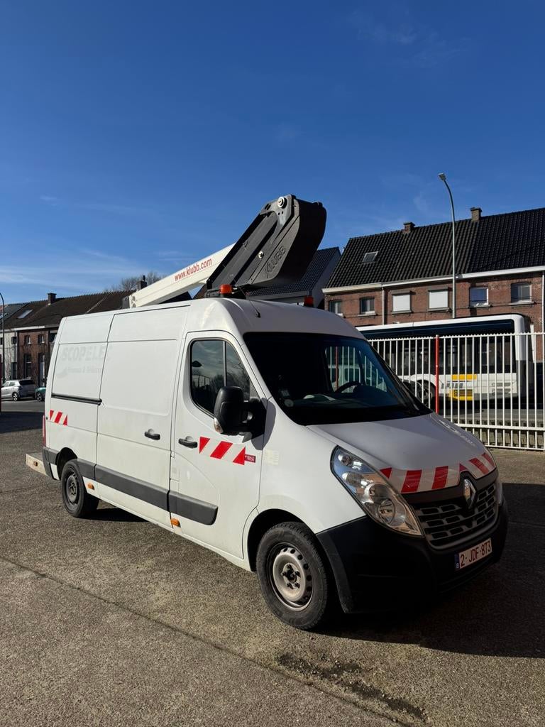Te koop Renault Master 2.3 euro 6b hoogwerker, Stof, Euro 6, Renault, 96 kW