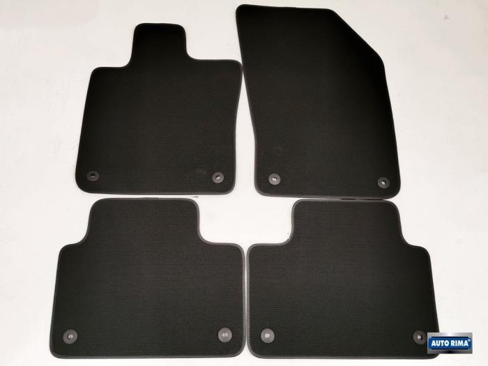 Kit tapis d'un Volvo V60, Autos : Pièces & Accessoires, Habitacle & Garnissage, Volvo, Utilisé, 3 mois de garantie, Enlèvement ou Envoi