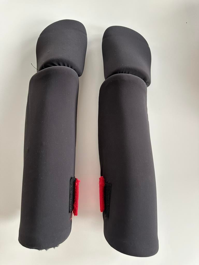 Scheen- voetbeschermer kickboksen, Ophalen, Gebruikt