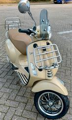 Vespa Primavera S Mat Beige Sahara 2018, Fietsen en Brommers, Ophalen, Gebruikt, Benzine, 50 cc