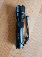 Lampe torche LED rechargeable USB AQOTER – très puissante, Enlèvement ou Envoi, Neuf, Batterie
