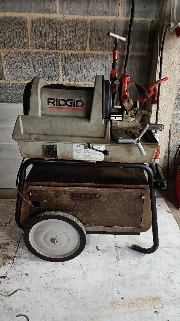 Ridgid draadsnijmachine, Ophalen, Gebruikt