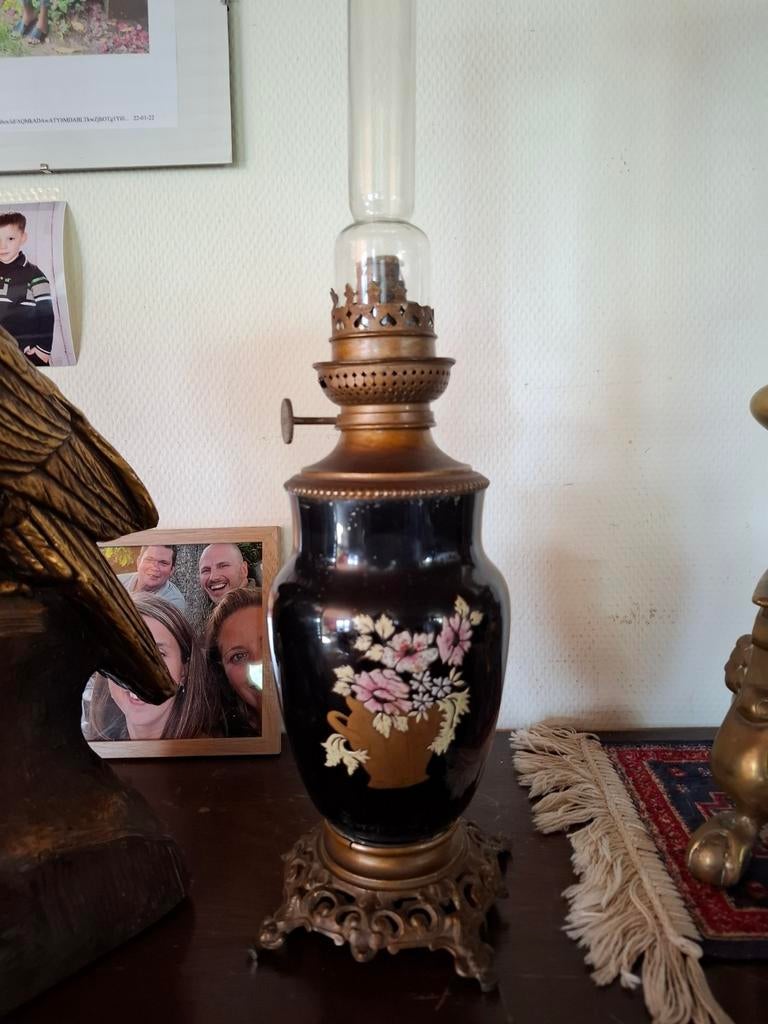 Lampe à pétrole ancienne, Antiquités & Art, Antiquités | Éclairage, Enlèvement