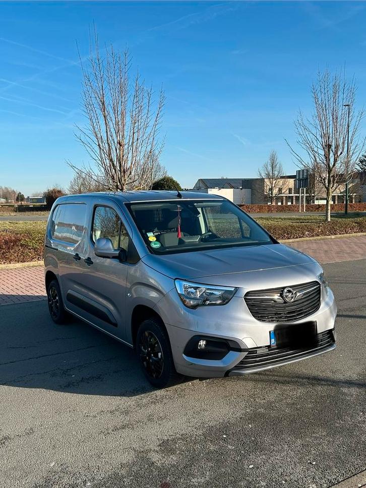 Opel Combo Cargo (Van), Autos, Camionnettes & Utilitaires, Particulier, ABS, Caméra de recul, Airbags, Air conditionné, Apple Carplay
