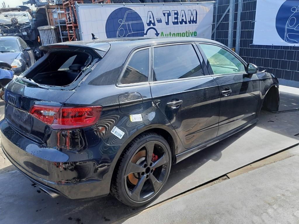 SIDESKIRT RECHTS Audi RS 3 Sportback (8VA / 8VF), Gebruikt, Rechts, Audi