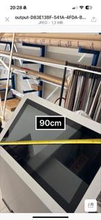 TOUCHSCREEN KIOSK, Computers en Software, Monitoren, Ophalen, Gebruikt, Touchscreen