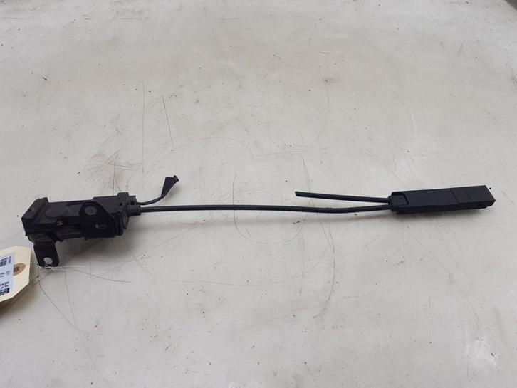 MOTORKAP SLOT Mercedes-Benz C (W205) (|A2048800260|), Auto-onderdelen, Carrosserie, Mercedes-Benz, Gebruikt