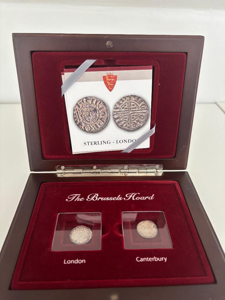 The Brussels Hoard – zilveren munten (London & Canterbury), Ophalen, Zilver