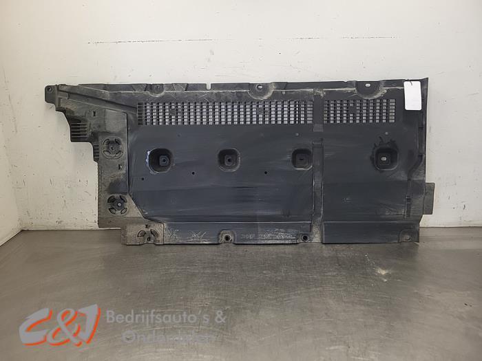 Plaque de protection sol d'un Mercedes Citan, Autos : Pièces & Accessoires, Carrosserie & Tôlerie, Mercedes-Benz, Utilisé, 3 mois de garantie