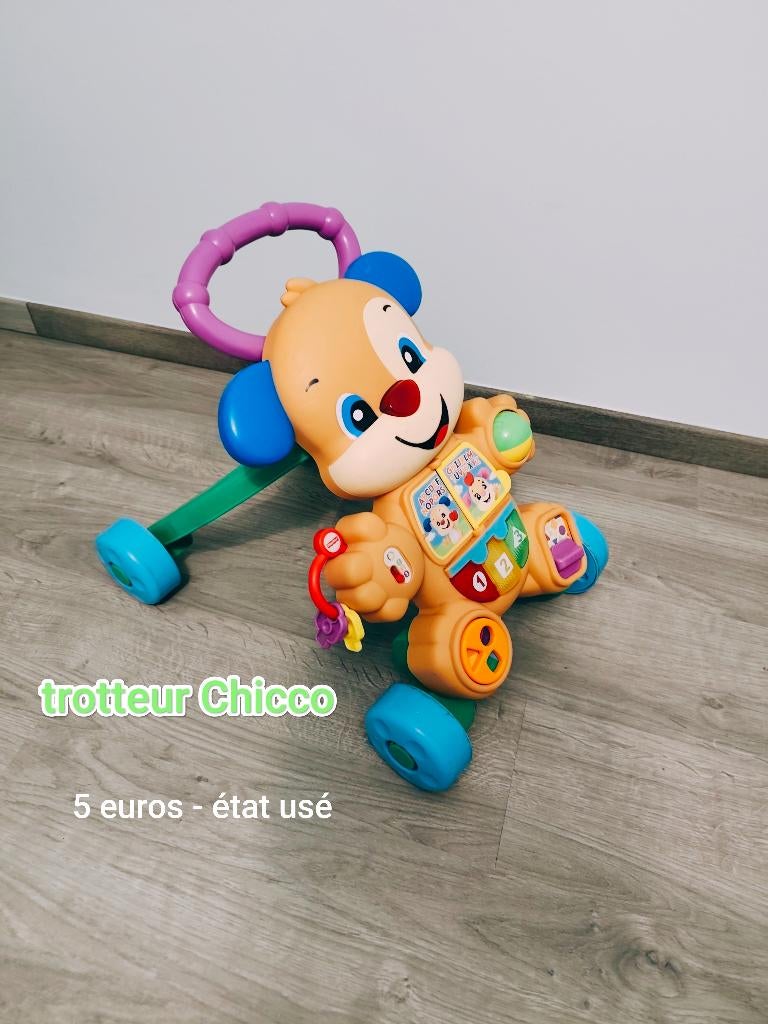 Trotteur Chicco, Enfants & Bébés, Jouets | Jouets de bébé, Enlèvement, Utilisé, Autres types, À roulettes