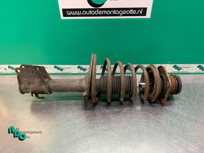 Schokdemperpoot links-voor van een Fiat Doblo (Doblo 00-), Auto-onderdelen, Ophanging en Onderstel, Fiat, Gebruikt, 3 maanden garantie