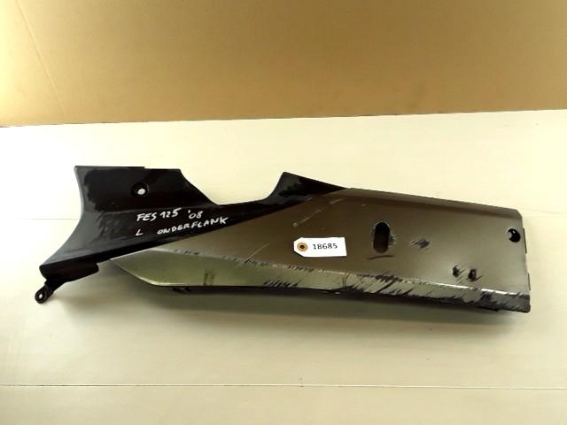FES125 Silverwing 2007 - 2017 Honda Kuipdeel D1-35147