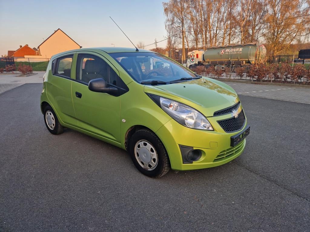 Chevrolet spark 12cc benzine euro5 Km 86.000 km car-pass, Autos, Chevrolet, Euro 5, Achat, Entreprise, Noir