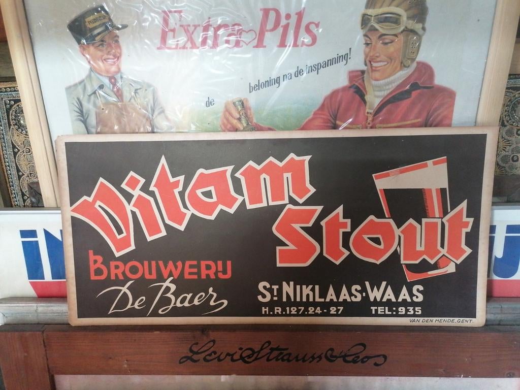 Anciennes bières publicitaires à Sint-Niklaas tel nr 935, Collections, Marques & Objets publicitaires, Enlèvement ou Envoi