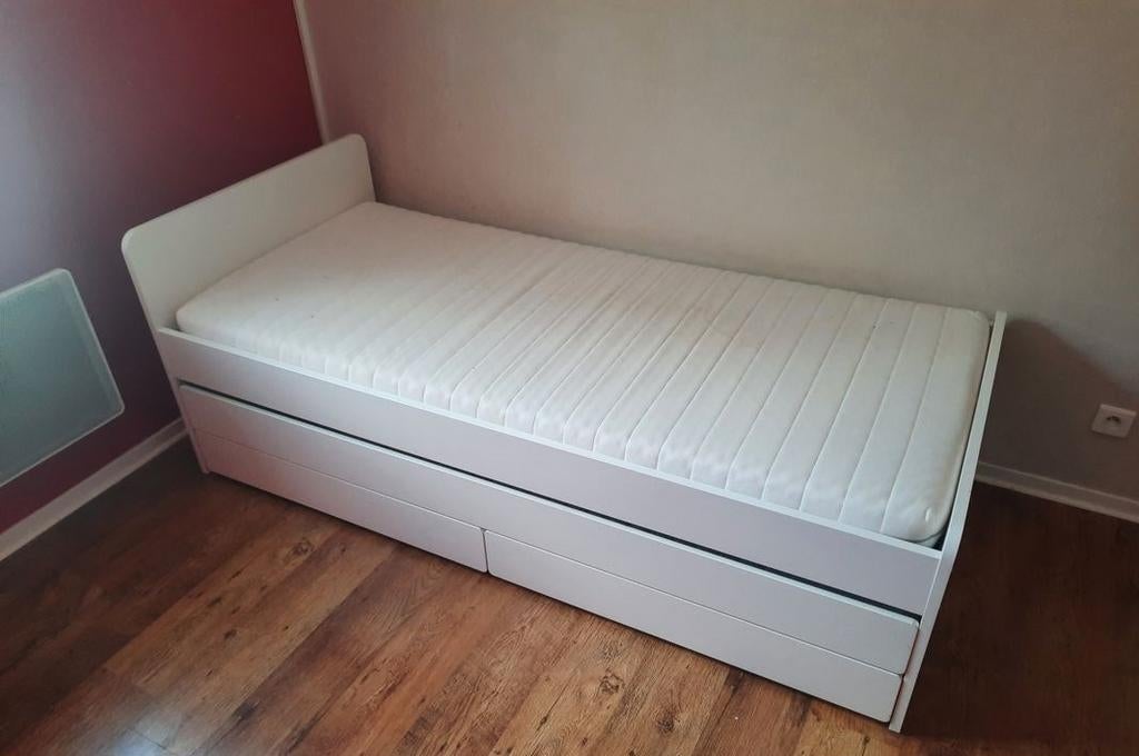 Lit Ikea 1 personne (ou 2) + bacs" Rangements (sans matelas), Enlèvement