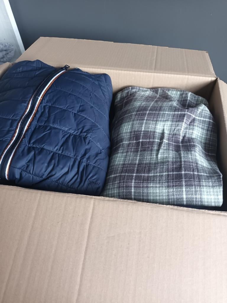 Heel wat jongenskledij, Ophalen, Maat 158