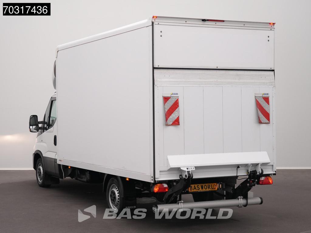 Iveco Daily 35S16 Automaat Laadklep 160PK Bakwagen Airco Cam, Auto's, Bestelwagens en Lichte vracht, Automaat, Stof, Gebruikt