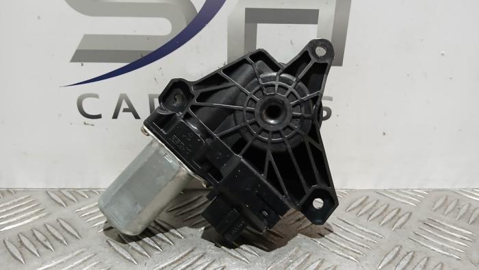 Raammotor Portier van een Mercedes GLA, Auto-onderdelen, Carrosserie, Mercedes-Benz, Gebruikt, 3 maanden garantie, Ophalen of Verzenden